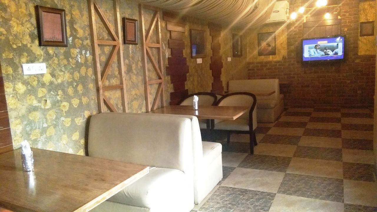 The White Klove Nowe Delhi Zewnętrze zdjęcie